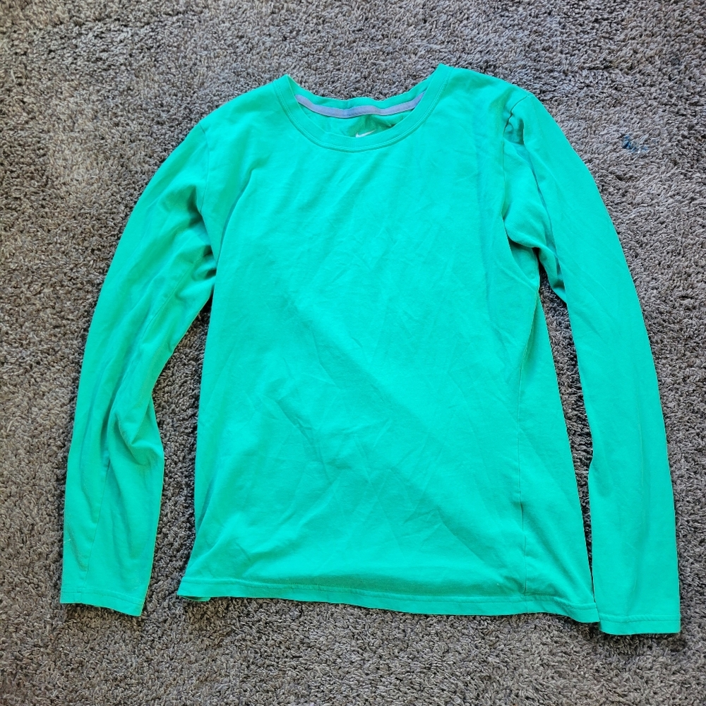 Nike Dri-Fit Slim Fit Running Shirt Woman's Medium Green Long Sleeve